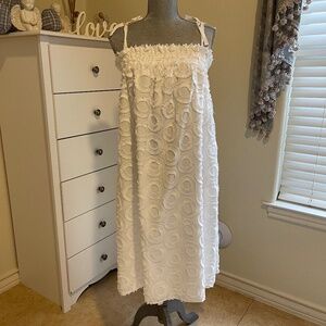 Trina Turk White Floral Dress Size Small NWT